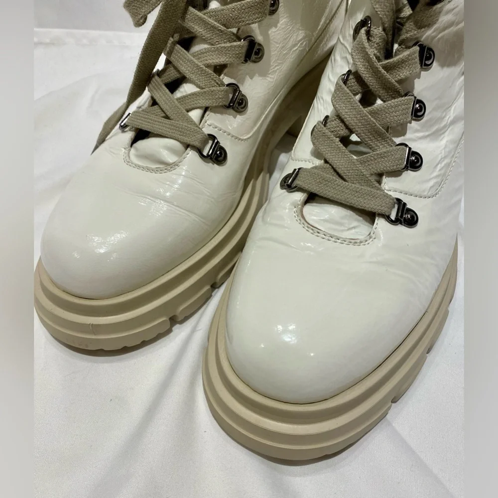 Candice Cooper Chado Patent Leather and Shearling Boots in White, size 10.5 - 11